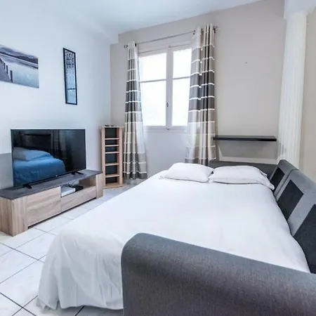 Spacious 1 Bed Apt , Sleeps 4 Nr Center Of Apartamento