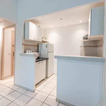 Spacious 1 Bed Apt , Sleeps 4 Nr Center Of Apartamento Cannes
