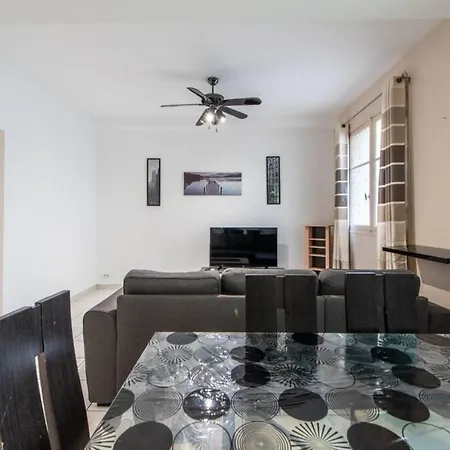 Spacious 1 Bed Apt , Sleeps 4 Nr Center Of Cannes